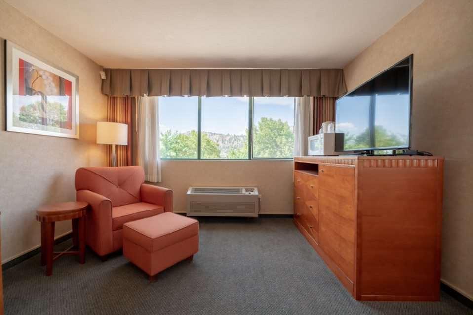 Hotel Kelowna & Conference Centre Chambre photo