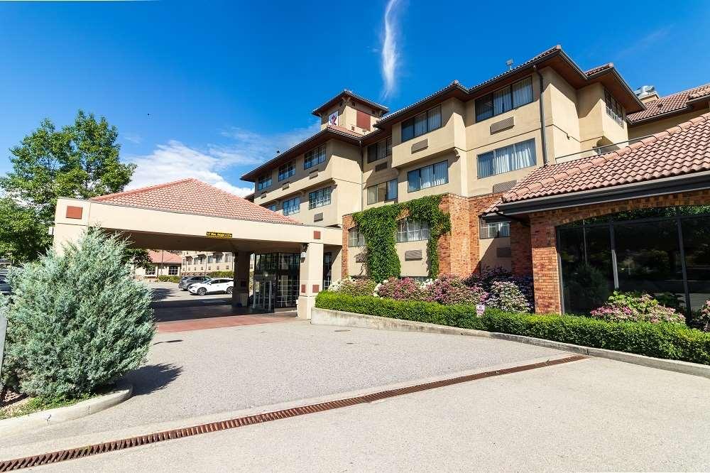 Hotel Kelowna & Conference Centre Extérieur photo